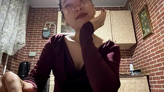 EmmaLeexth online show from 26, 9, 2025