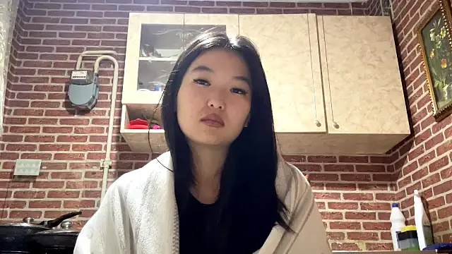 EmmaLeexth online show from 11, 2, 2026