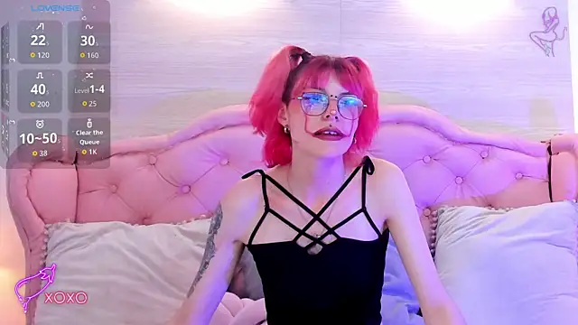 Snapshot of Rossiie_Hunt_ chatting on 1, 10, 2025 Rossiie Hunt online show from 1, 10, 2025