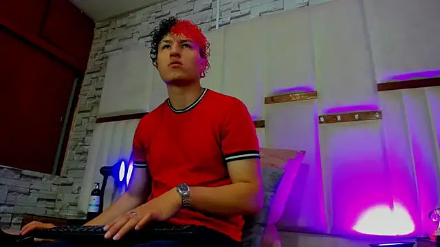 Snapshot of ANLLELOAndANGELA chatting on 11, 11, 2025 ANLLELOAndANGELA online show from 11, 11, 2025