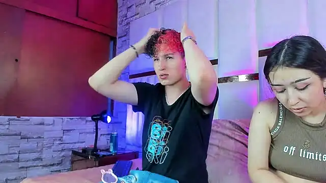 Snapshot of ANLLELOAndANGELA chatting on 13, 11, 2025 ANLLELOAndANGELA online show from 13, 11, 2025