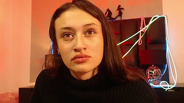 Snapshot of Emily_Swiftt chatting on 16, 10, 2025 Emily Swiftt online show from 16, 10, 2025