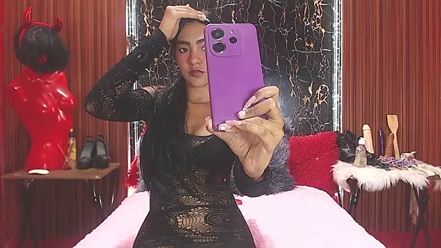 MadelinPaterson online show from 4, 3, 2026