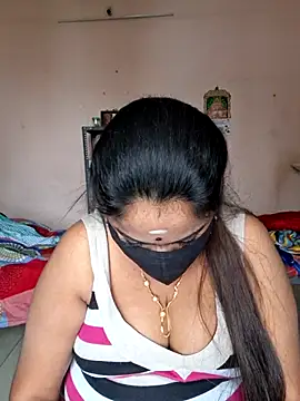 queendivya online show from 12, 6, 2026