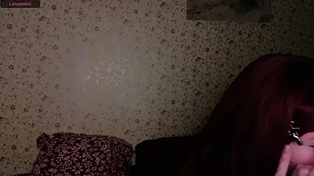 Snapshot of Layla_Glam chatting on 7, 8, 2026 Layla Glam online show from 7, 8, 2026