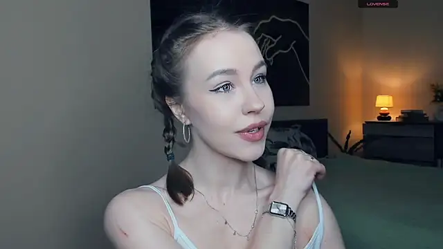 MaliaBourraine online show from 6, 6, 2026