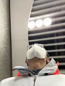 leeyoung  online show from 10, 3, 2026