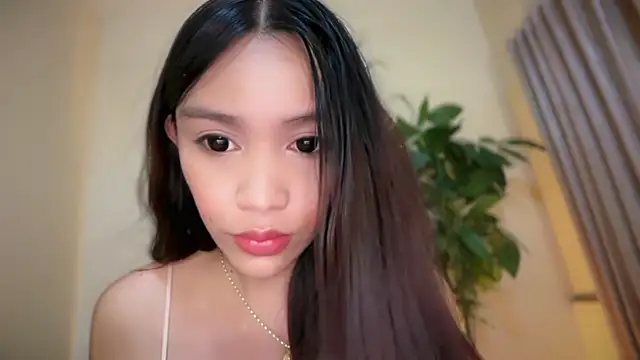 UrIdealGirl Jade online show from 18, 7, 2026