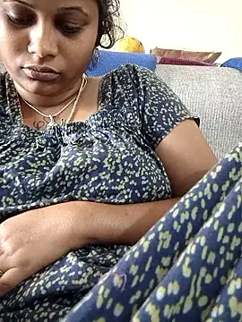 Snapshot of sweetqueen143 chatting on 6, 1, 2026 sweetqueen143 online show from 6, 1, 2026