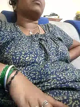 Snapshot of sweetqueen143 chatting on 6, 1, 2026 sweetqueen143 online show from 6, 1, 2026