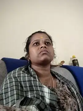 Snapshot of sweetqueen143 chatting on 8, 1, 2026 sweetqueen143 online show from 8, 1, 2026