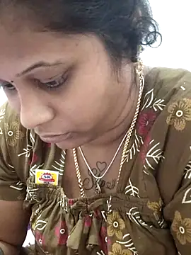 Snapshot of sweetqueen143 chatting on 8, 2, 2026 sweetqueen143 online show from 8, 2, 2026