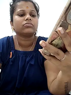 Snapshot of sweetqueen143 chatting on 15, 2, 2026 sweetqueen143 online show from 15, 2, 2026