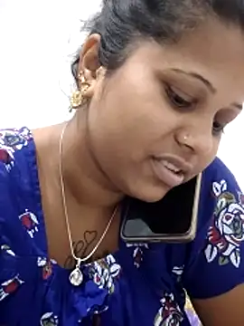 Snapshot of sweetqueen143 chatting on 19, 2, 2026 sweetqueen143 online show from 19, 2, 2026