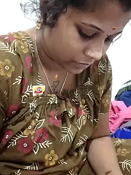 Snapshot of sweetqueen143 chatting on 22, 2, 2026 sweetqueen143 online show from 22, 2, 2026