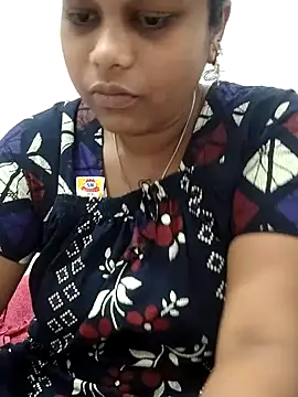 Snapshot of sweetqueen143 chatting on 2, 3, 2026 sweetqueen143 online show from 2, 3, 2026