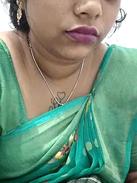 Snapshot of sweetqueen143 chatting on 6, 3, 2026 sweetqueen143 online show from 6, 3, 2026