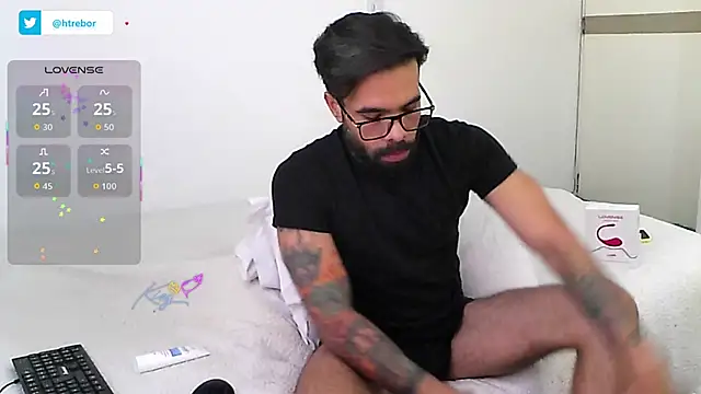 Snapshot of htrebor87 chatting on 12, 2, 2026 htrebor87 online show from 12, 2, 2026