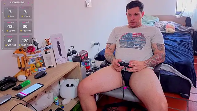 Snapshot of ryden_01 chatting on 4, 11, 2025 ryden 01 online show from 4, 11, 2025