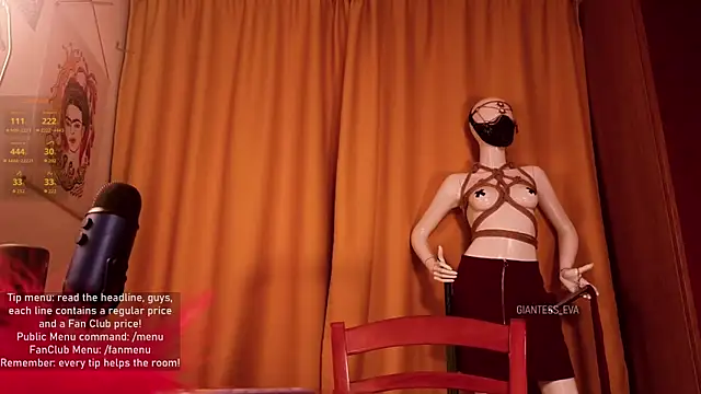 Snapshot of Giantess_Eva chatting on 15, 10, 2025 Giantess Eva online show from 15, 10, 2025