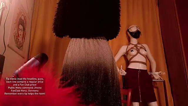 Snapshot of Giantess_Eva chatting on 19, 10, 2025 Giantess Eva online show from 19, 10, 2025