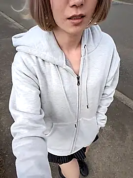 takusaki223 online show from 24, 4, 2026