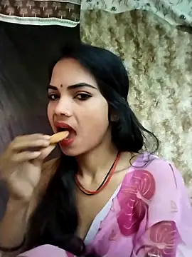 Snapshot of PRACHI-743 chatting on 28, 11, 2025 PRACHI-743 online show from 28, 11, 2025