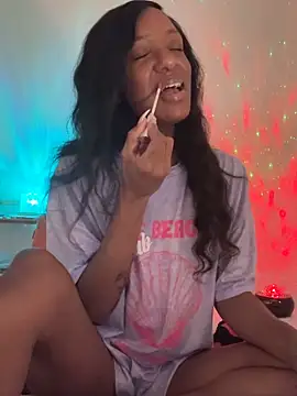 LoveDreaux online show from 18, 12, 2025