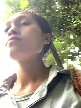 Halyy xx online show from 15, 10, 2025