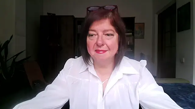 Snapshot of Violet_Pulse chatting on 25, 6, 2026 Violet Pulse online show from 25, 6, 2026