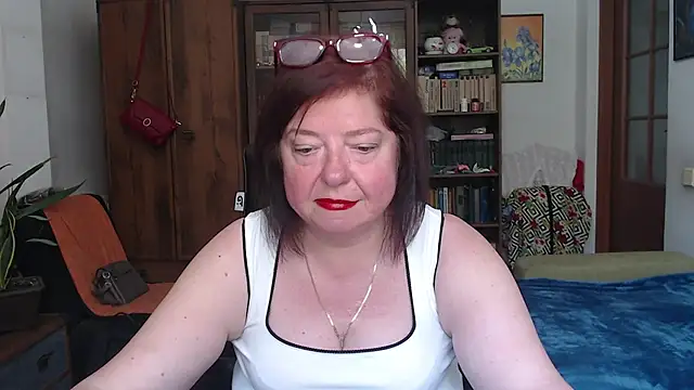 Snapshot of Violet_Pulse chatting on 28, 6, 2026 Violet Pulse online show from 28, 6, 2026