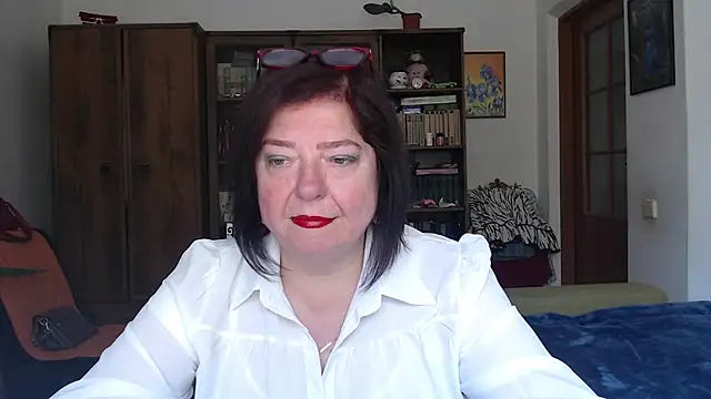 Snapshot of Violet_Pulse chatting on 6, 7, 2026 Violet Pulse online show from 6, 7, 2026