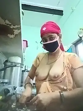 Cute-Charvii online show from 20, 5, 2026