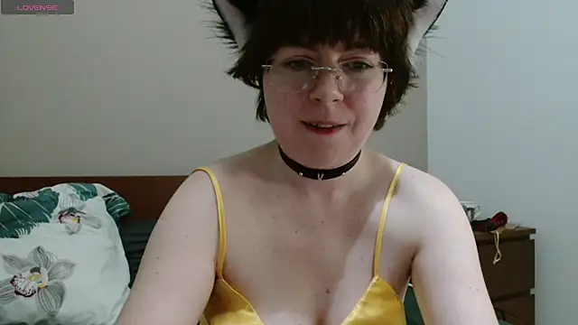 Snapshot of HardNerdVoid chatting on 15, 12, 2025 HardNerdVoid online show from 15, 12, 2025