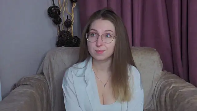 Snapshot of DaliaRadtke chatting on 20, 11, 2025 DaliaRadtke online show from 20, 11, 2025