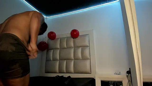 peyton  wat online show from 23, 4, 2026