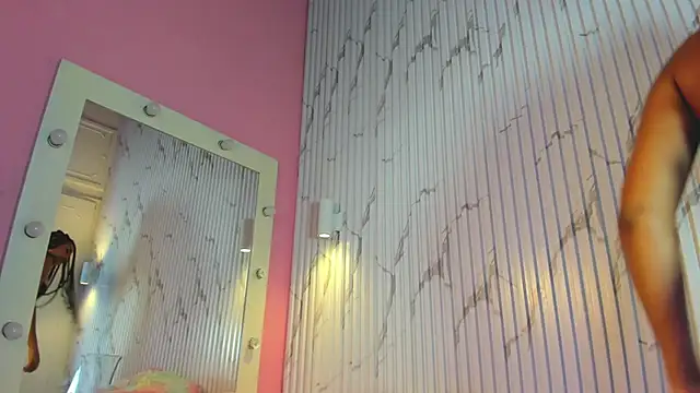 Missdionne curly online show from 27, 11, 2025