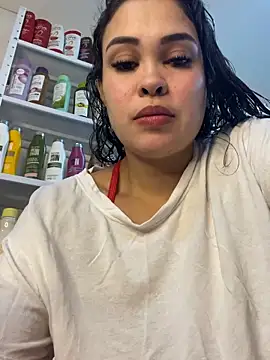 Snapshot of FOX_LATINA chatting on 9, 6, 2026 FOX LATINA online show from 9, 6, 2026