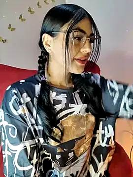 Snapshot of ValeNiitaLuv chatting on 3, 5, 2026 ValeNiitaLuv online show from 3, 5, 2026