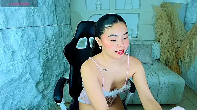 Snapshot of ambarina_r chatting on 30, 11, 2025 ambarina r online show from 30, 11, 2025