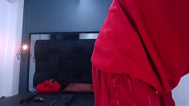 Daniel delux  online show from 4, 10, 2025