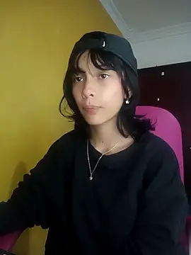 xoxo milk online show from 14, 10, 2025