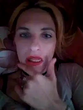 Snapshot of LaraDiva7799 chatting on 6, 10, 2025 LaraDiva7799 online show from 6, 10, 2025