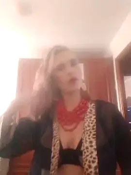 Snapshot of LaraDiva7799 chatting on 27, 10, 2025 LaraDiva7799 online show from 27, 10, 2025