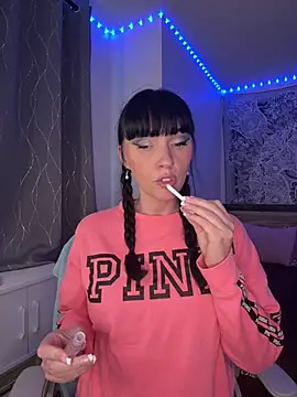 MaciiMayy online show from 29, 6, 2026