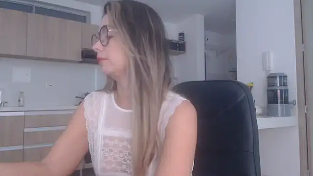 LovePaula online show from 12, 3, 2026