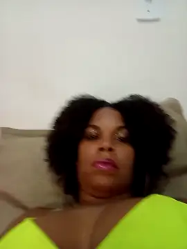 PrettahSantos online show from 22, 9, 2025