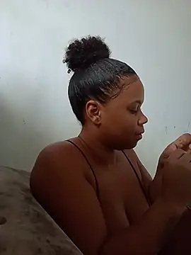 PrettahSantos online show from 10, 7, 2026