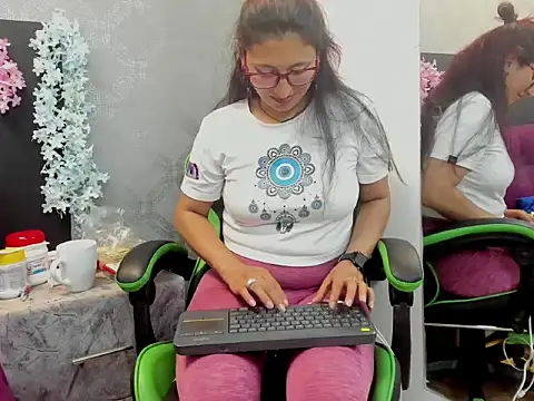 VictoriaSpenser online show from 23, 9, 2025