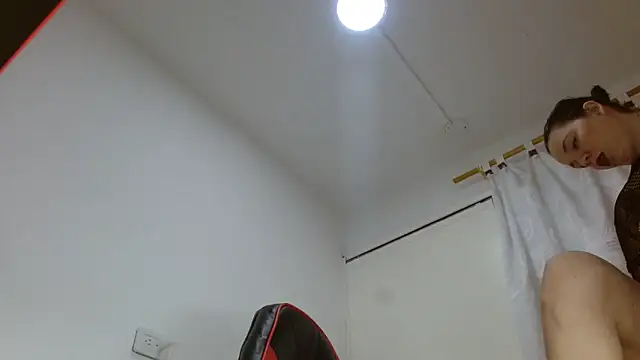 Snapshot of Alice_pussyhairy chatting on 30, 11, 2025 Alice pussyhairy online show from 30, 11, 2025